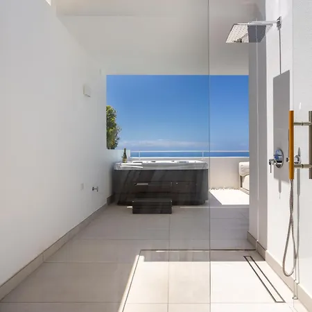 Luxury Sea View With Private Pool, Sauna & Jacuzzi By Hermosa Apartment *