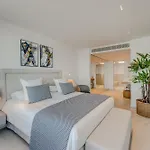 Luxury Triplex, Pool, Jacuzzi - Aqua A03 By Hermosa