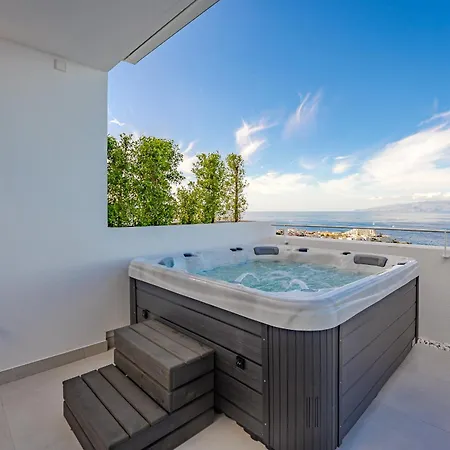 Luxury Triplex, Pool, Jacuzzi - Aqua A03 By Hermosa
