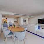Luxury Triplex, Pool, Jacuzzi - Aqua A03 By Hermosa Apartman *